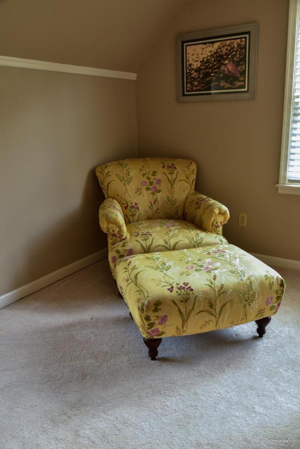 The Yellow Rose Of Talbot Bed And Breakfast Істон Екстер'єр фото