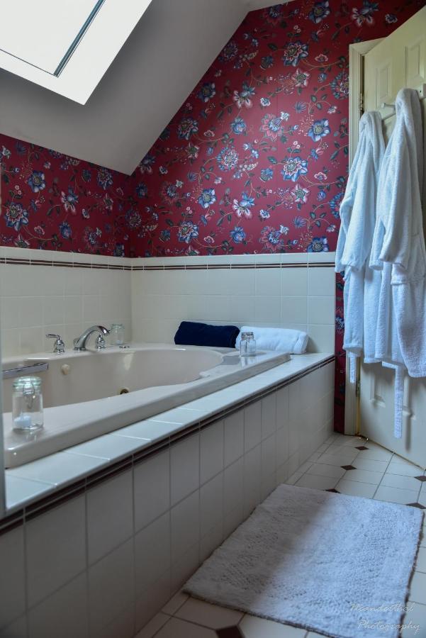 The Yellow Rose Of Talbot Bed And Breakfast Істон Екстер'єр фото