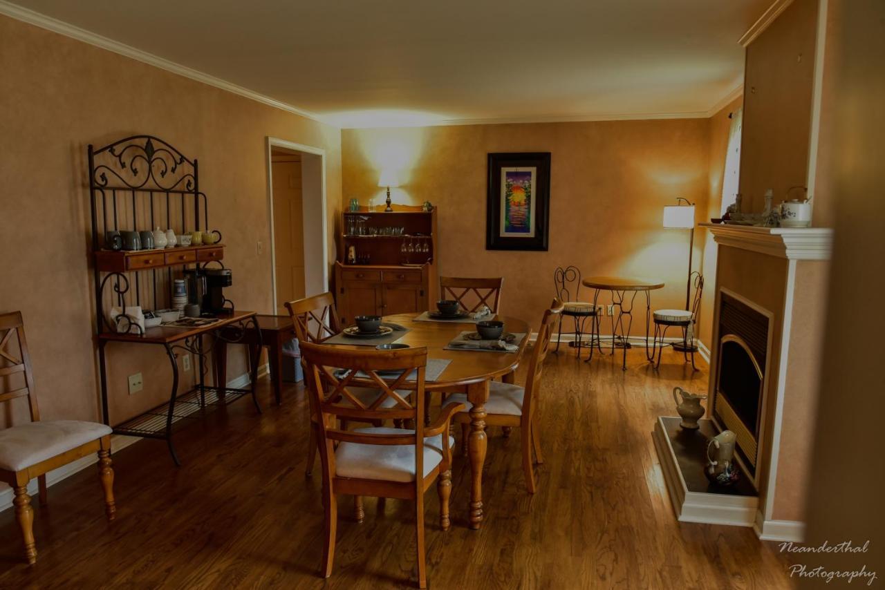 The Yellow Rose Of Talbot Bed And Breakfast Істон Екстер'єр фото
